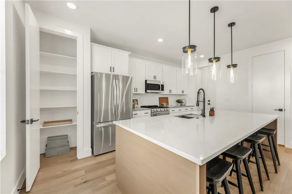 2914 Shepherd #1303 College Station, TX 77840