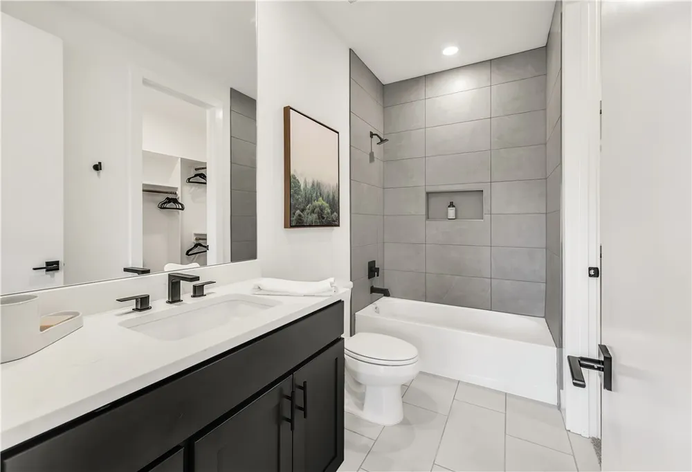 2914 Shepherd #1303 College Station, TX 77840