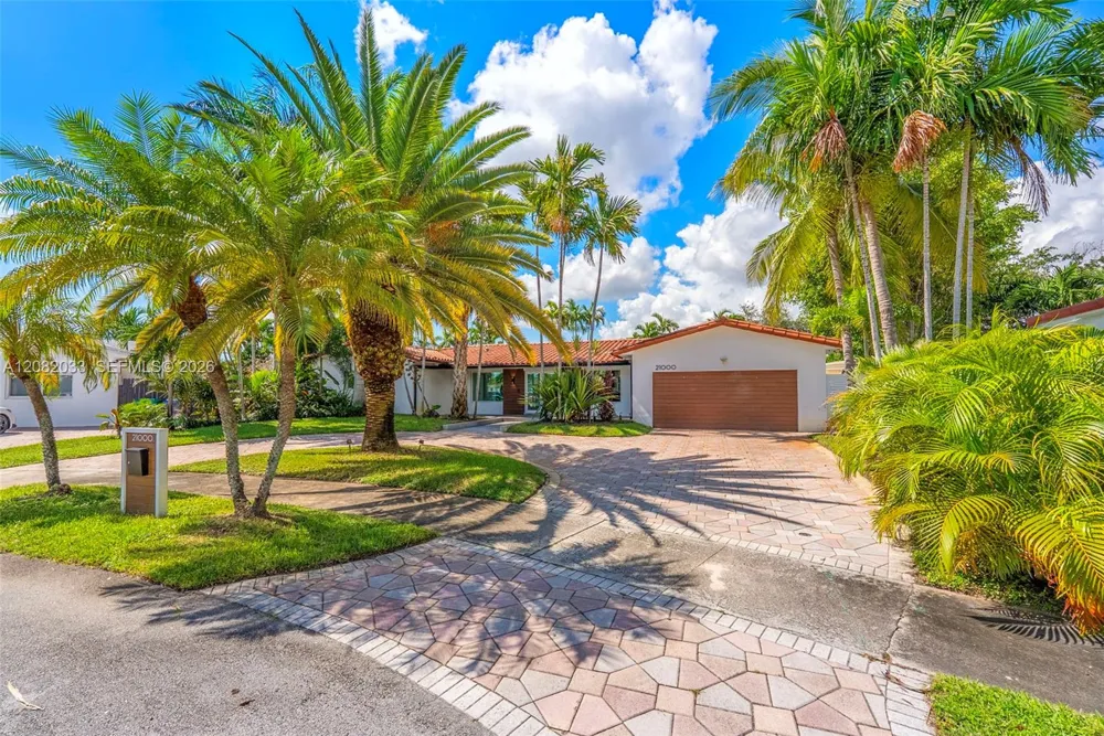 21000 NE 18th Ct Miami, FL 33179