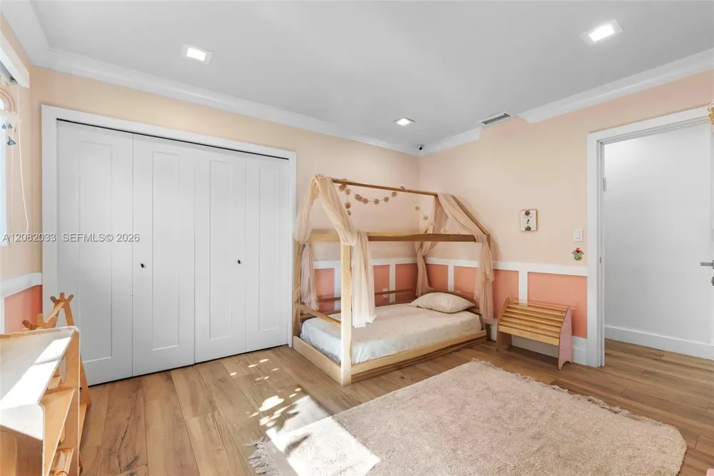 21000 NE 18th Ct Miami, FL 33179