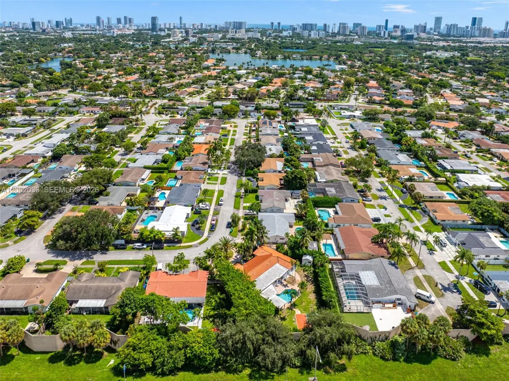21000 NE 18th Ct Miami, FL 33179