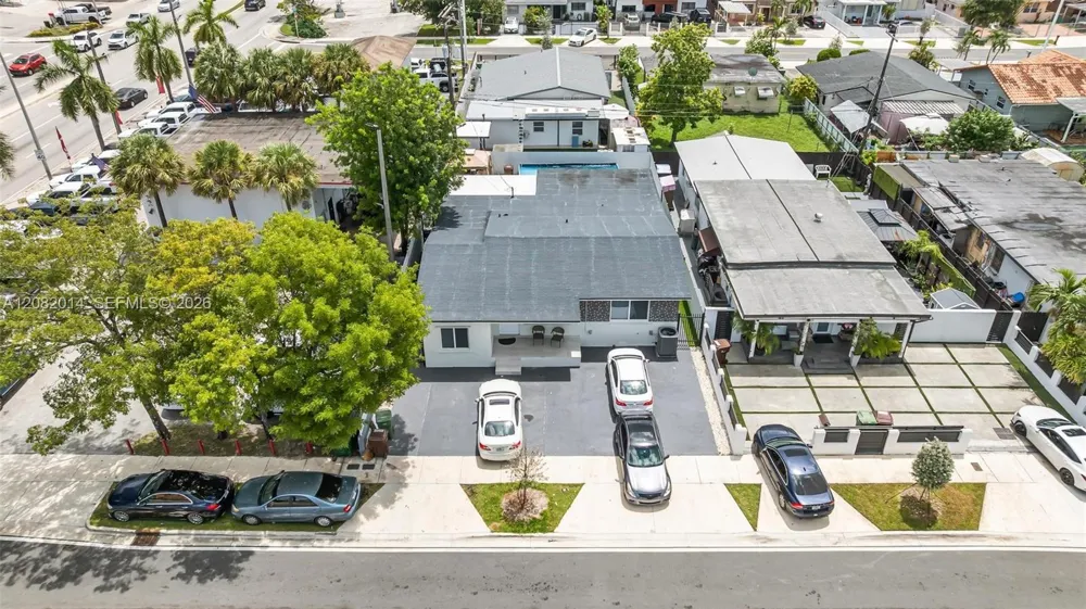 4851 E 8th Ct Hialeah, FL 33013