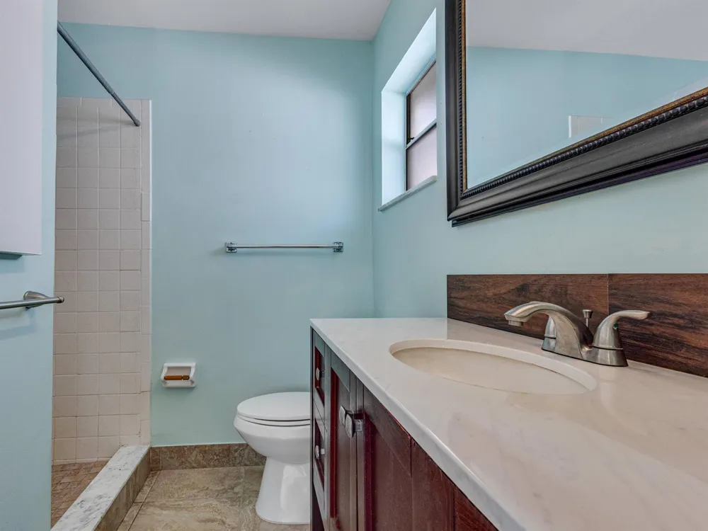 2016 SW Golf Lane SW Boynton Beach, FL 33426