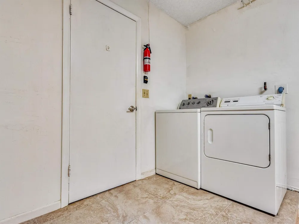 2016 SW Golf Lane SW Boynton Beach, FL 33426