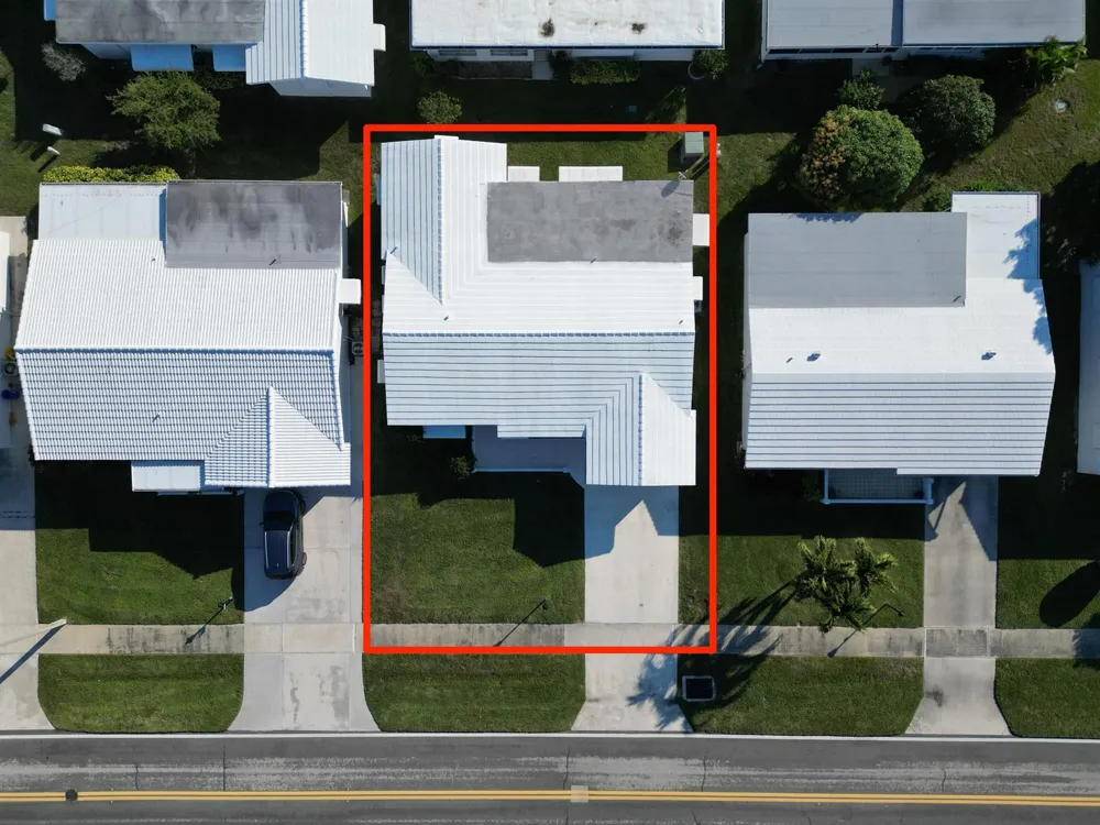 2016 SW Golf Lane SW Boynton Beach, FL 33426