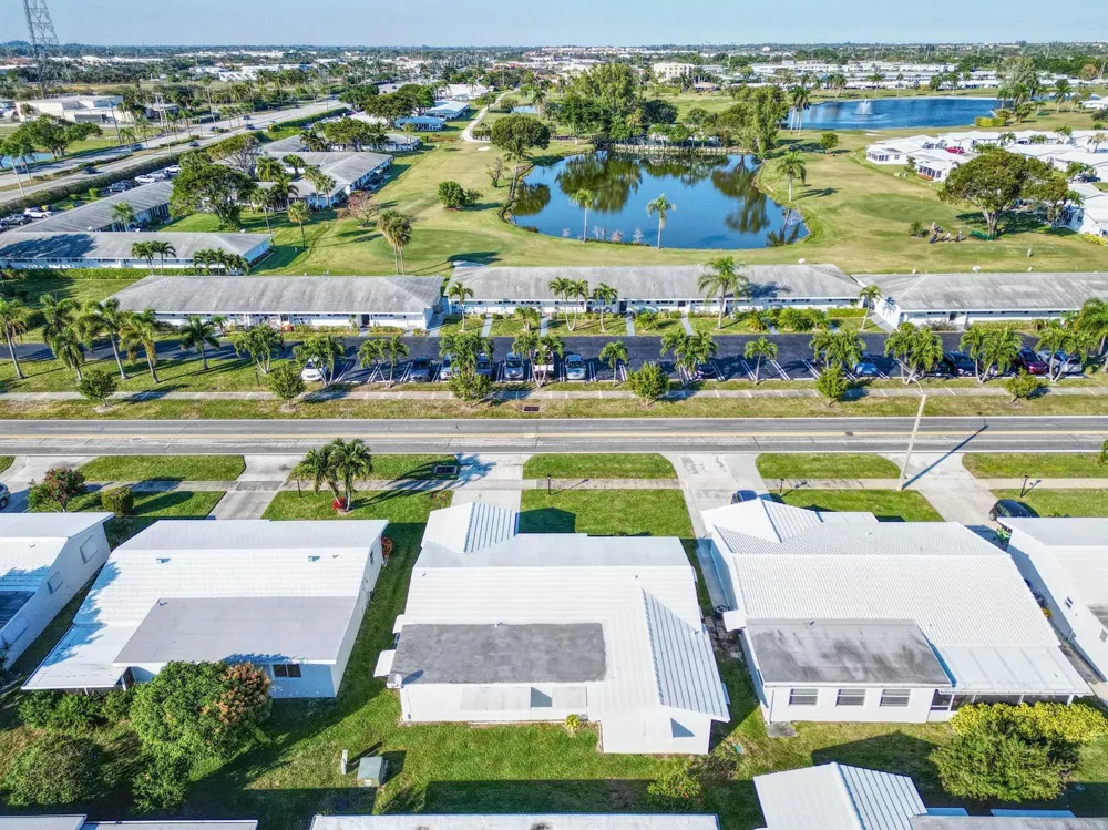 2016 SW Golf Lane SW Boynton Beach, FL 33426