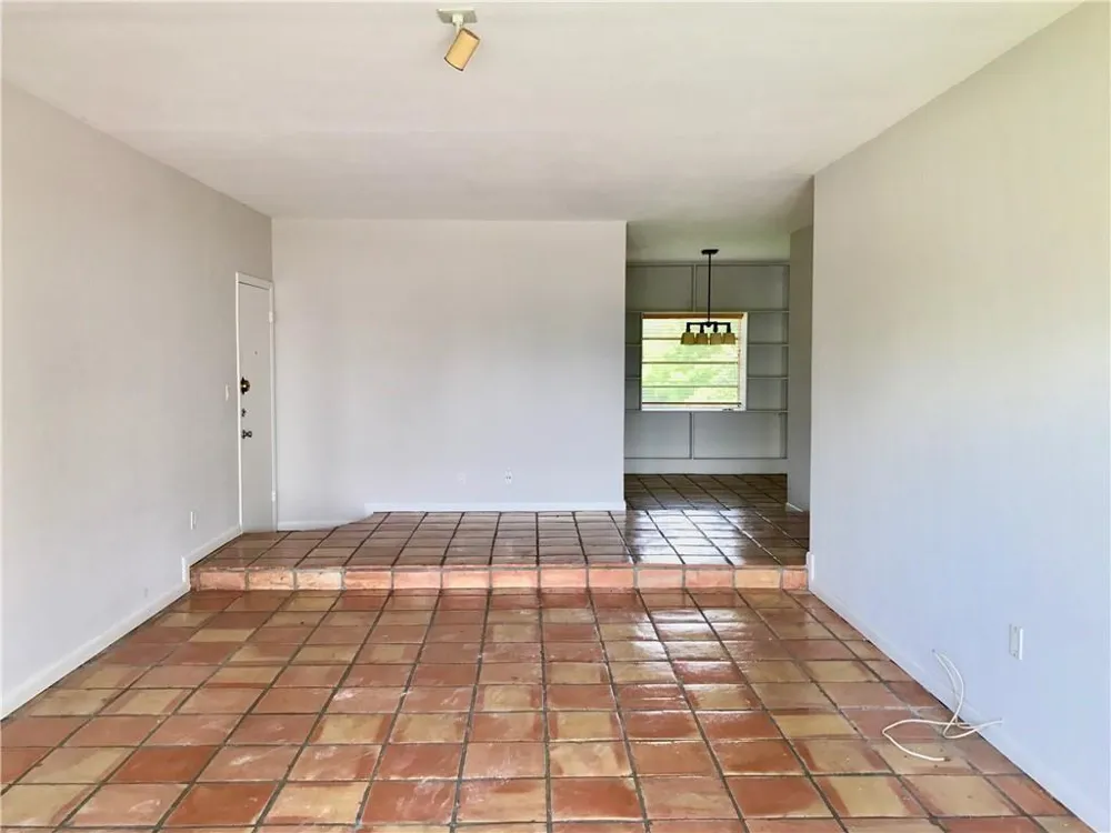 9271 W BAY HARBOR DRIVE #11 Bay Harbor Islands, FL 33154