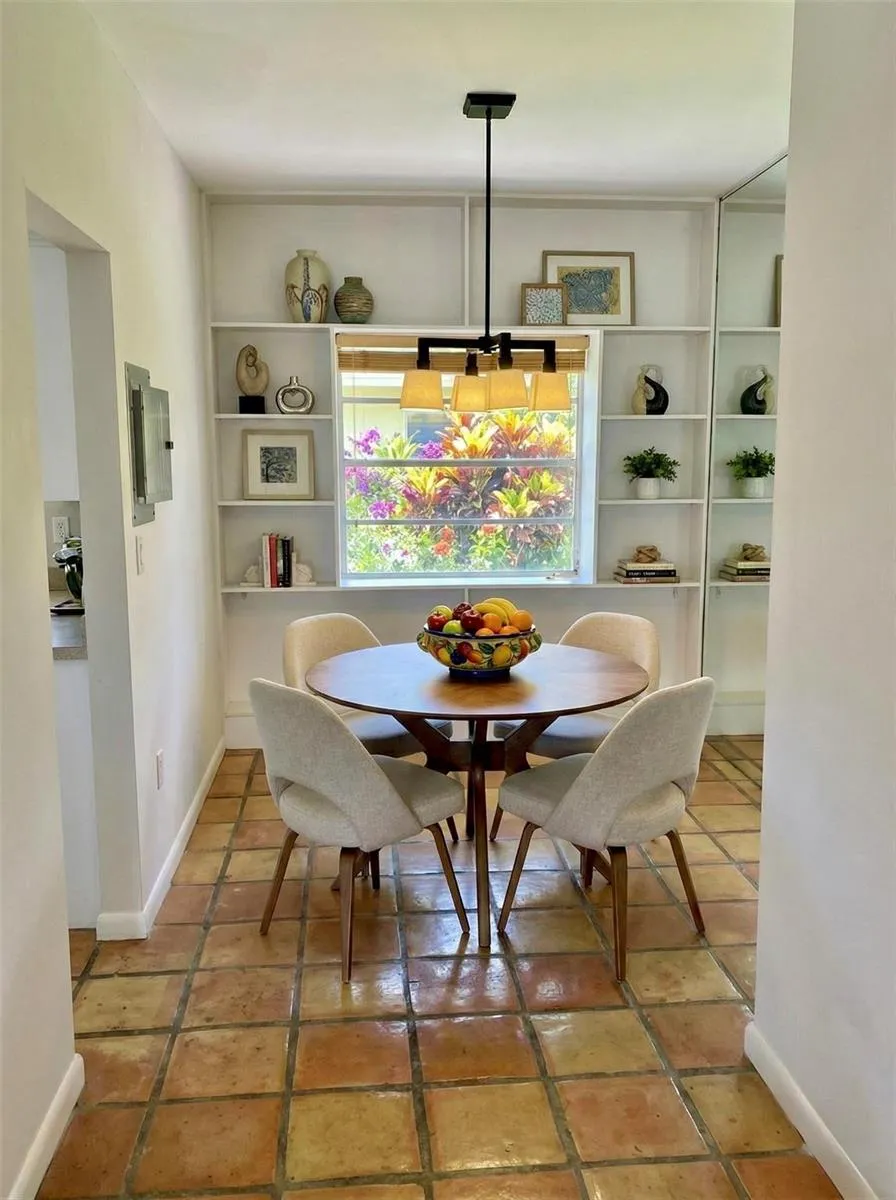 9271 W BAY HARBOR DRIVE #11 Bay Harbor Islands, FL 33154