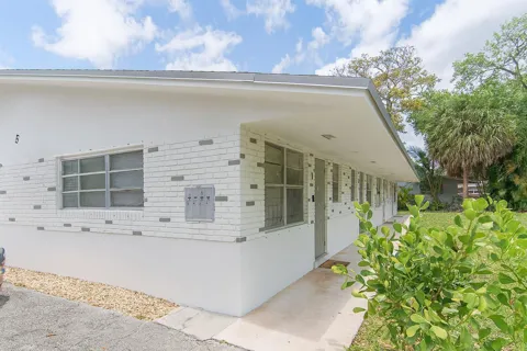 1601 SW 11th Court #1-16