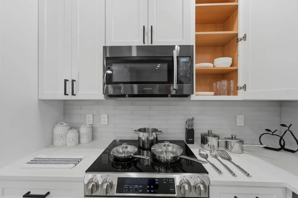 606 JUNIPER PLACE Wellington, FL 33414