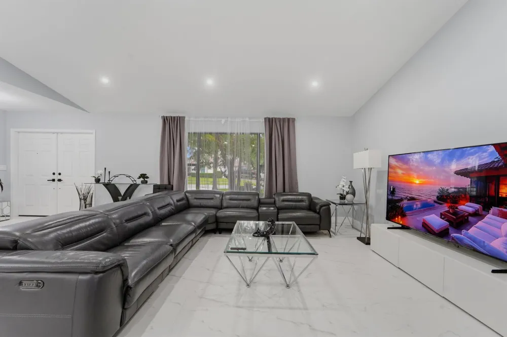 606 JUNIPER PLACE Wellington, FL 33414