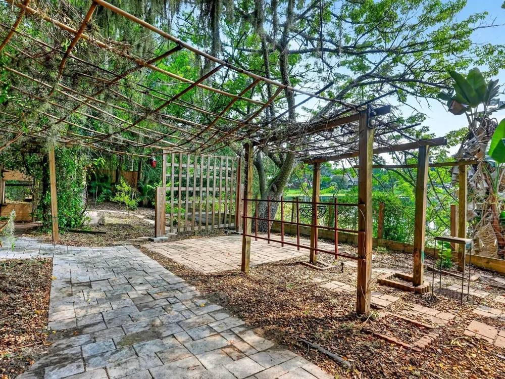 1625 ABRAMS ROAD Eustis, FL 32726