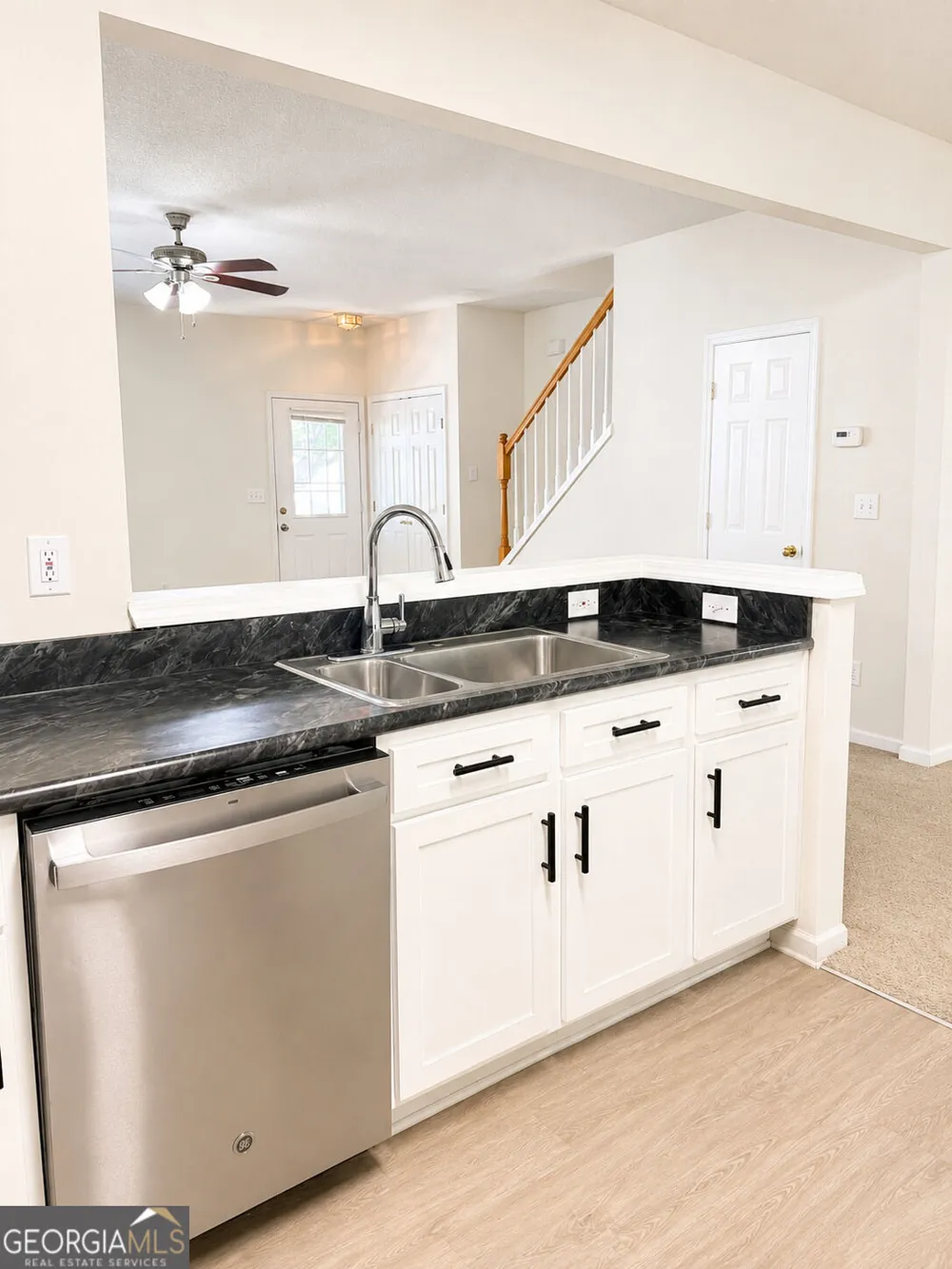 9155 Nesbit Ferry RD Alpharetta, GA 30022