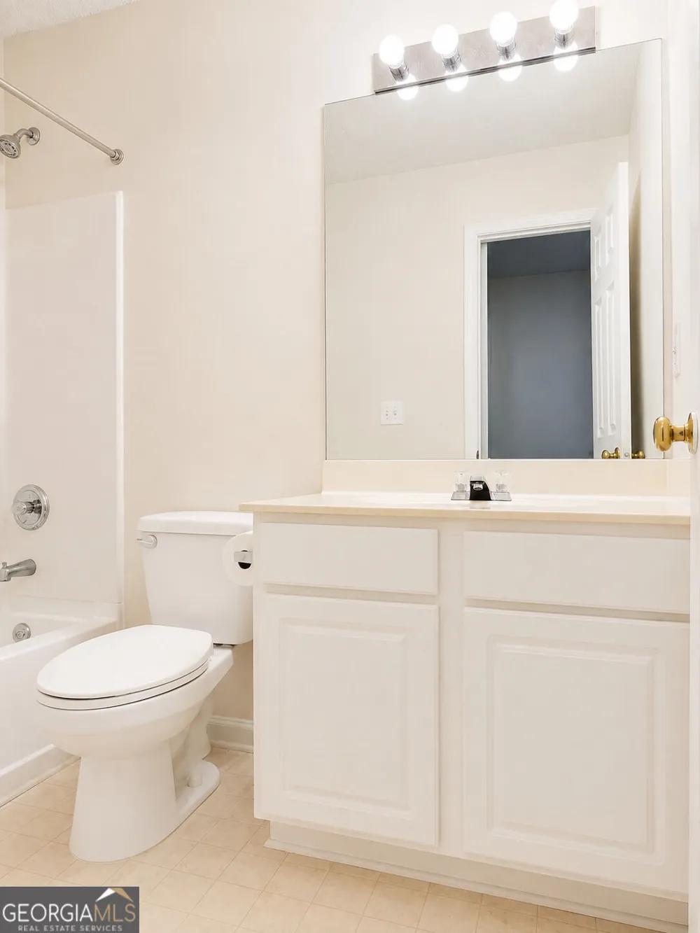 9155 Nesbit Ferry RD Alpharetta, GA 30022