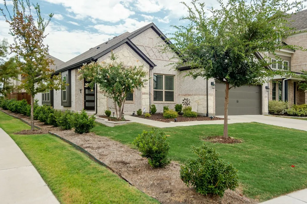 3816 Lochwood Drive Rowlett, TX 75088