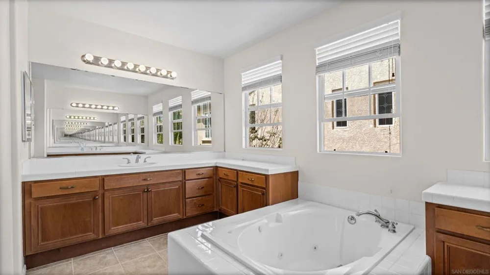 371 Camino Carta San Marcos, CA 92078
