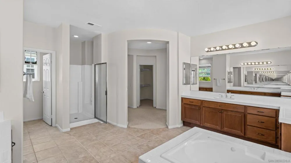 371 Camino Carta San Marcos, CA 92078