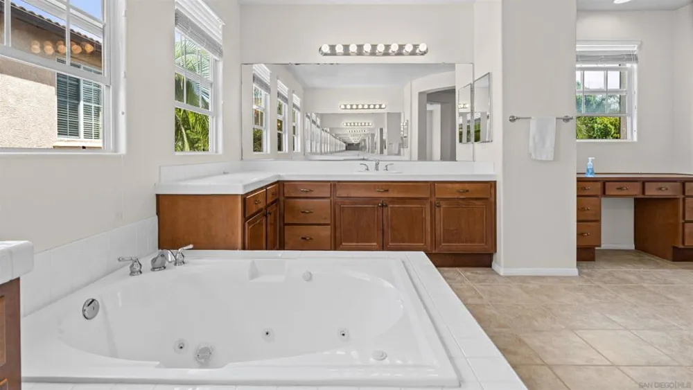 371 Camino Carta San Marcos, CA 92078