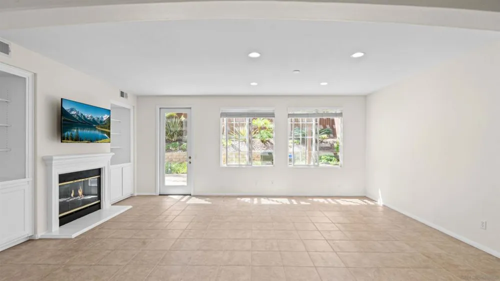 371 Camino Carta San Marcos, CA 92078