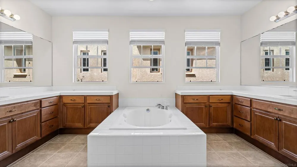 371 Camino Carta San Marcos, CA 92078