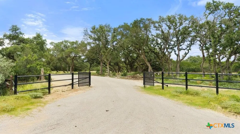 8 Cypress Cove Road Spring Branch, TX 78070