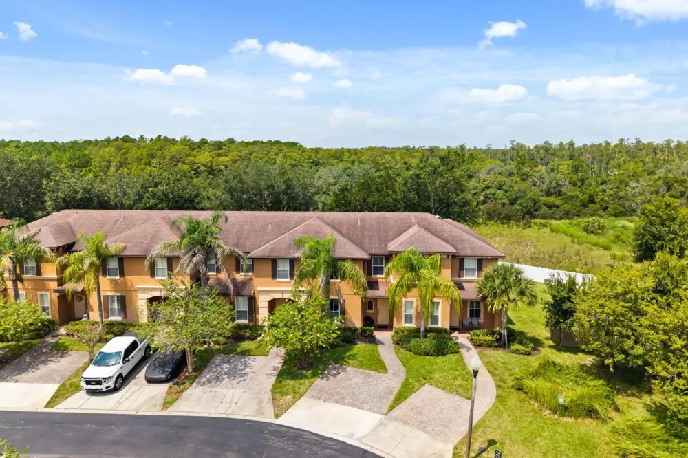 3214 CALABRIA AVENUE #3214 Davenport, FL 33897