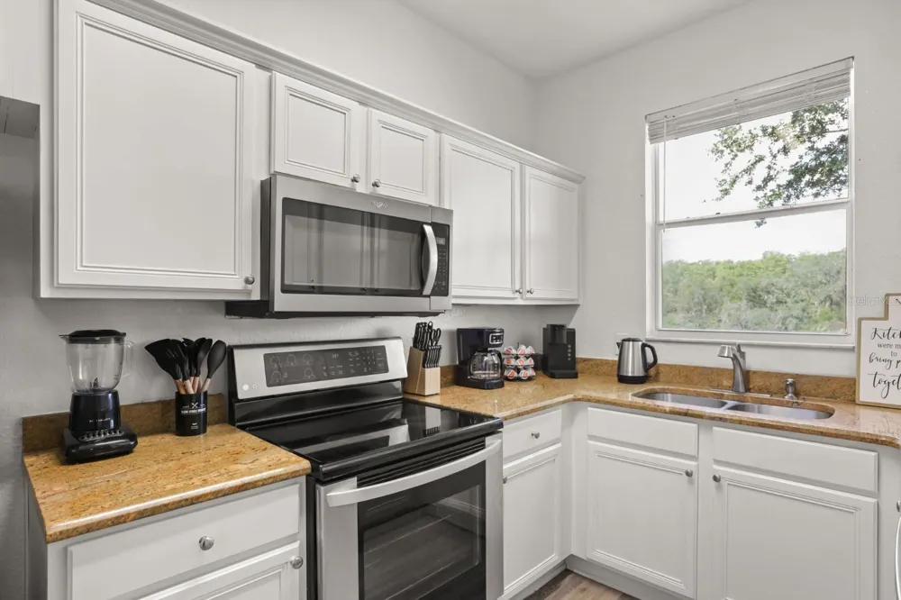 3214 CALABRIA AVENUE #3214 Davenport, FL 33897