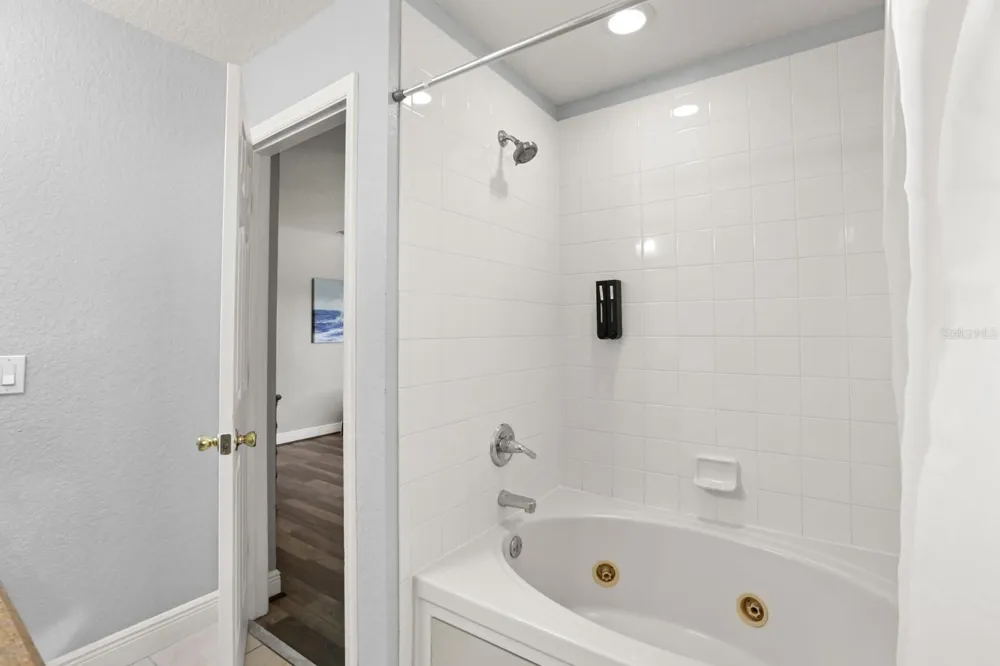 3214 CALABRIA AVENUE #3214 Davenport, FL 33897
