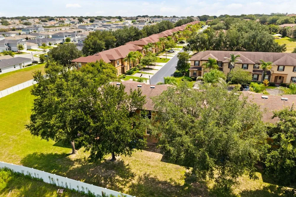 3214 CALABRIA AVENUE #3214 Davenport, FL 33897