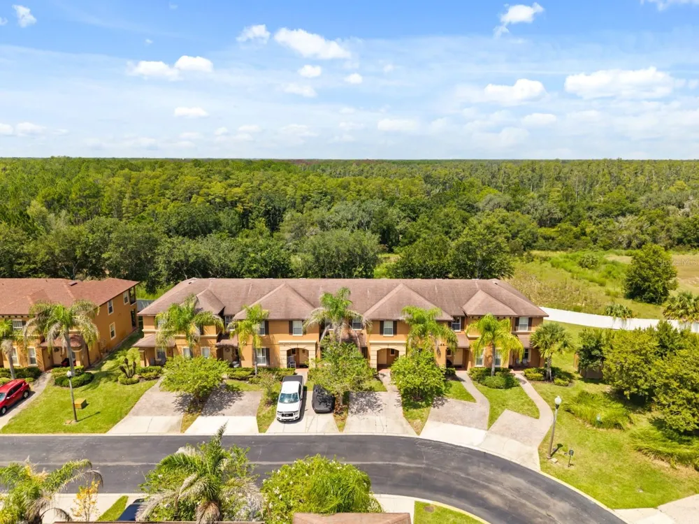3214 CALABRIA AVENUE #3214 Davenport, FL 33897