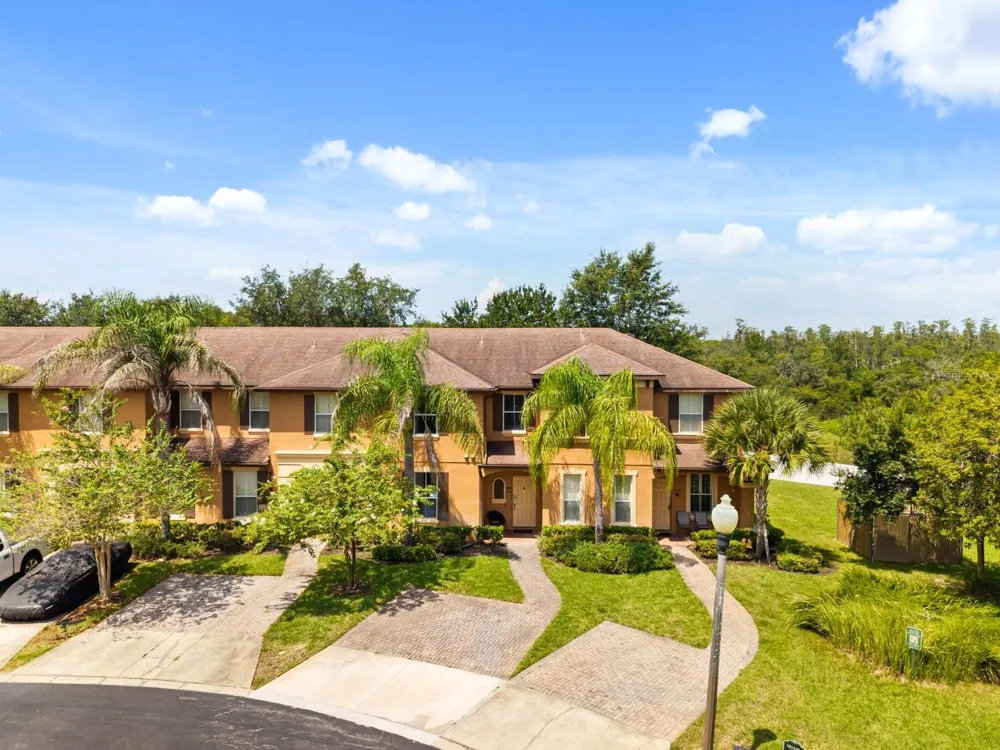 3214 CALABRIA AVENUE #3214 Davenport, FL 33897