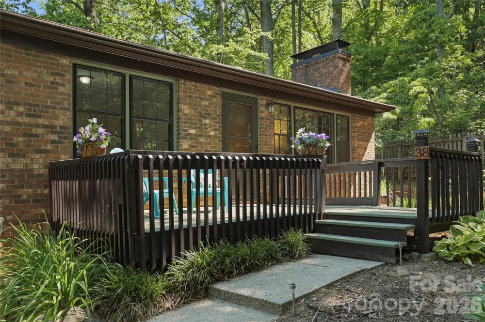 38 Nixon Terrace Asheville, NC 28805