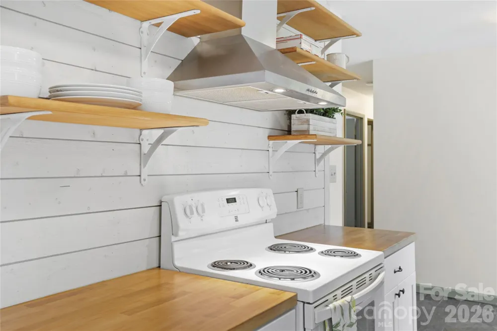 38 Nixon Terrace Asheville, NC 28805