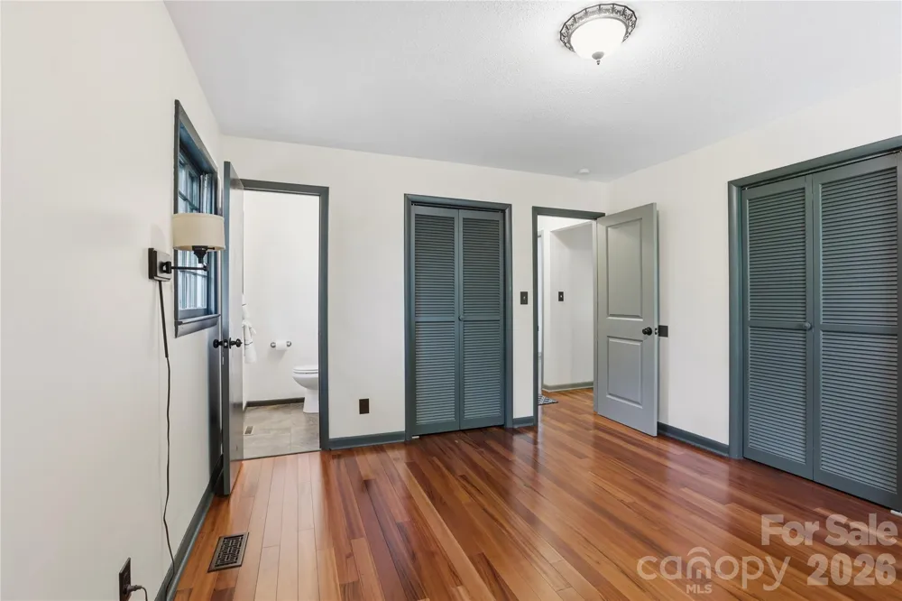 38 Nixon Terrace Asheville, NC 28805