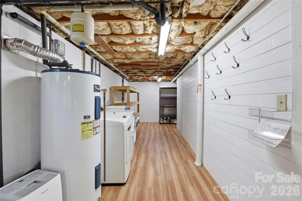38 Nixon Terrace Asheville, NC 28805