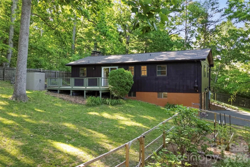 38 Nixon Terrace Asheville, NC 28805