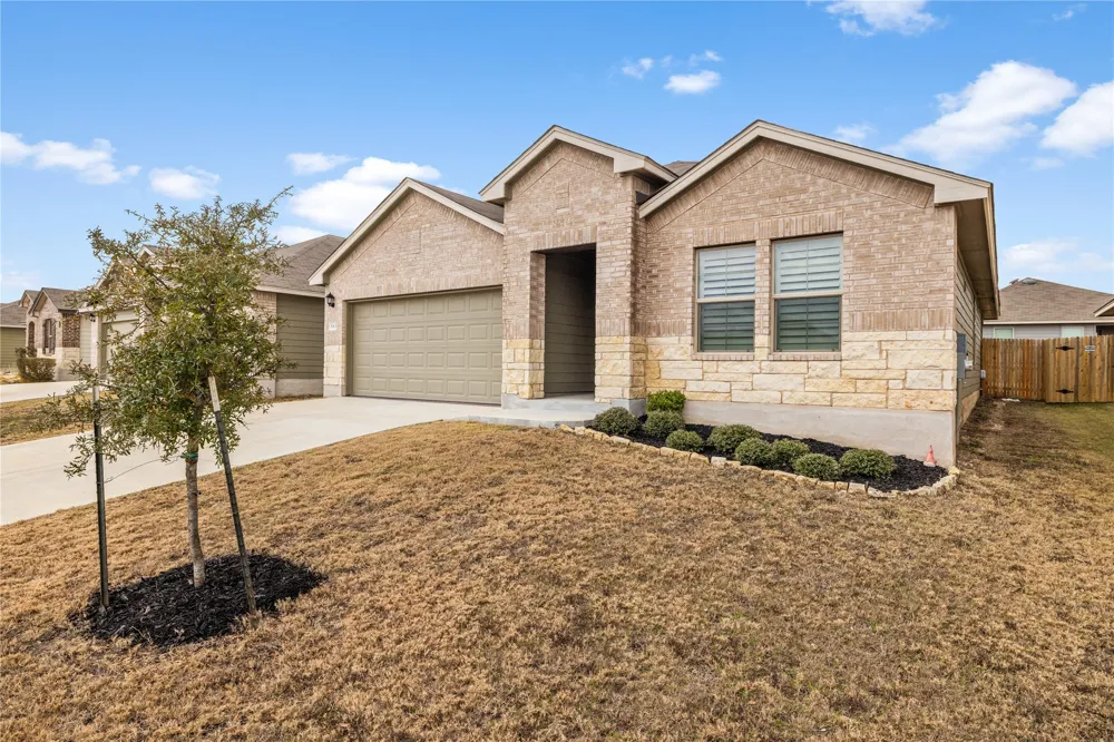 583 Taggart Trail Jarrell, TX 76537