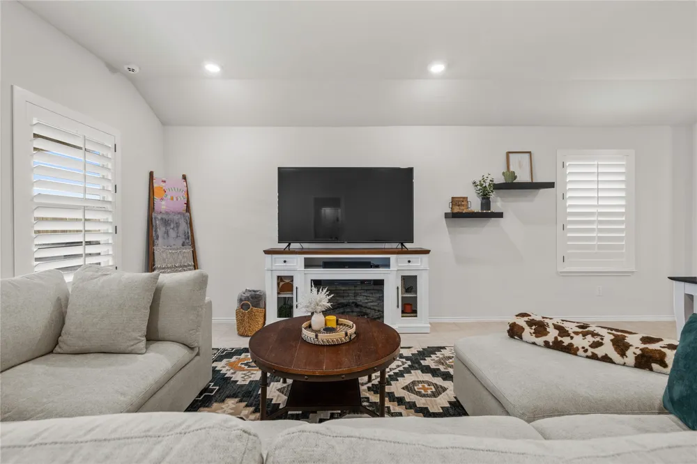 583 Taggart Trail Jarrell, TX 76537