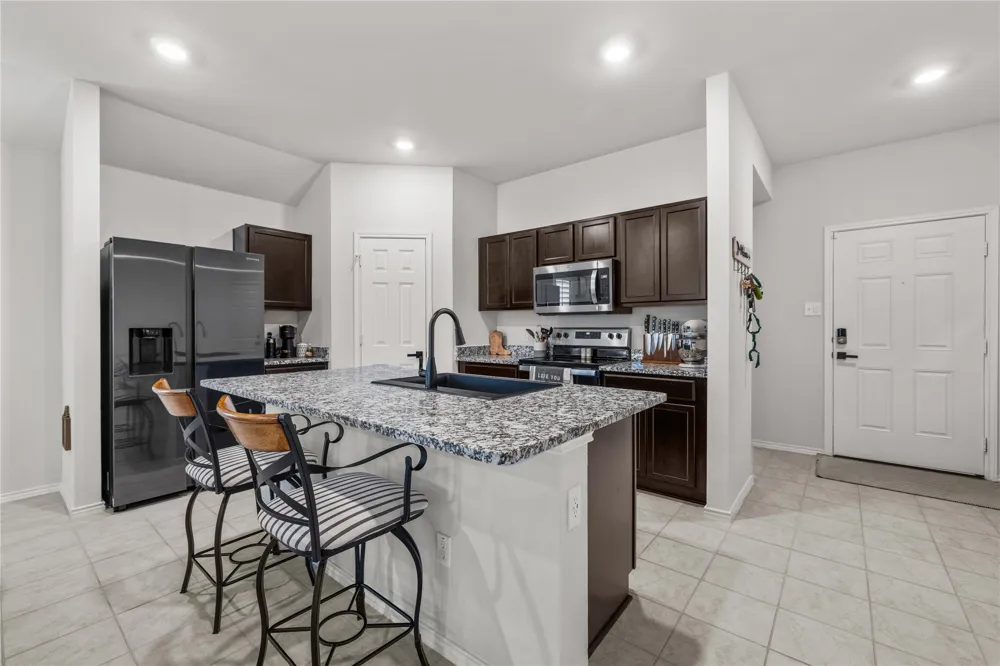 583 Taggart Trail Jarrell, TX 76537
