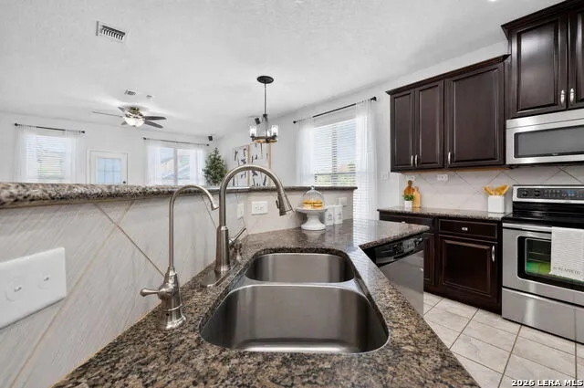 20707 Cape Coral San Antonio, TX 78259