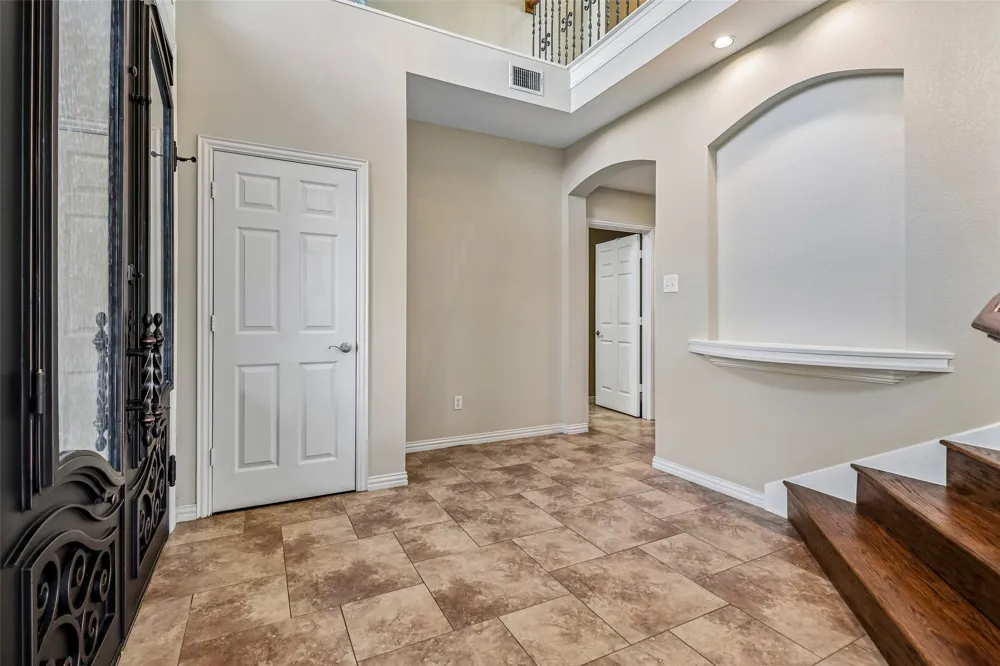 3720 Cripple Creek Court Bedford, TX 76021