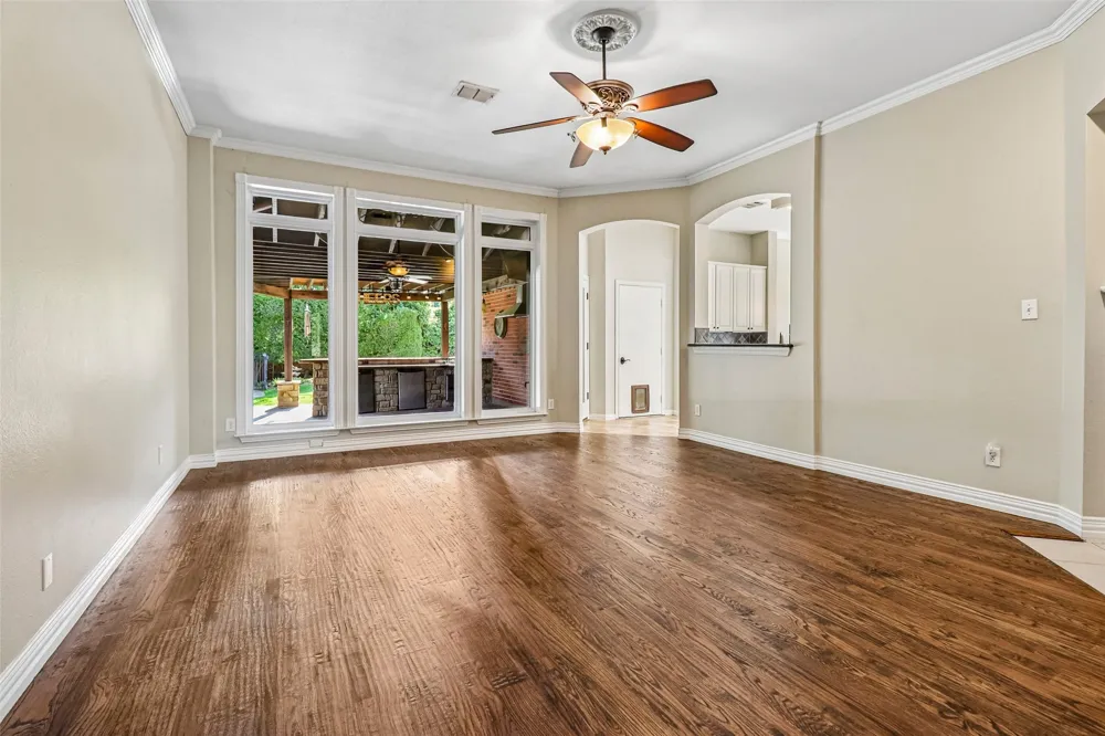 3720 Cripple Creek Court Bedford, TX 76021