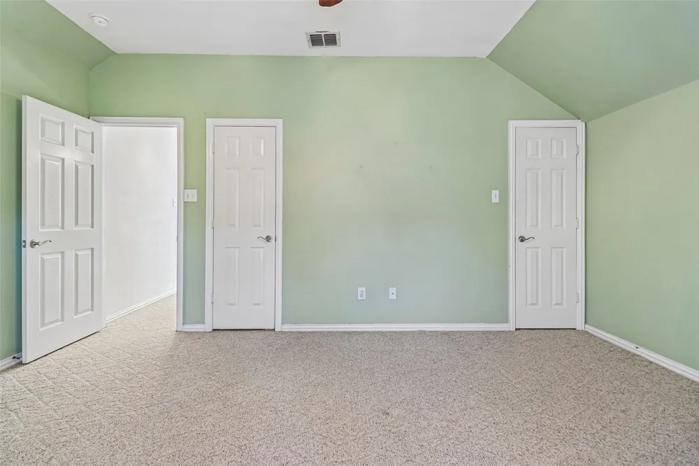 3720 Cripple Creek Court Bedford, TX 76021