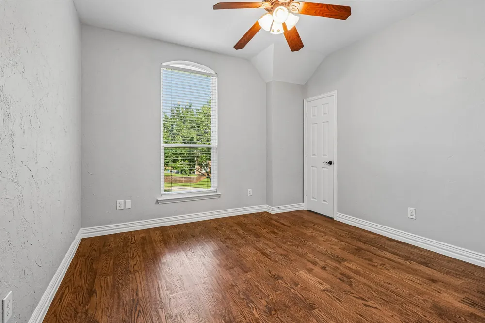 3720 Cripple Creek Court Bedford, TX 76021