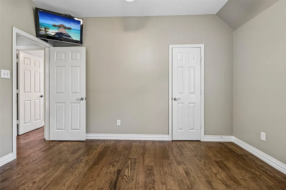 3720 Cripple Creek Court Bedford, TX 76021