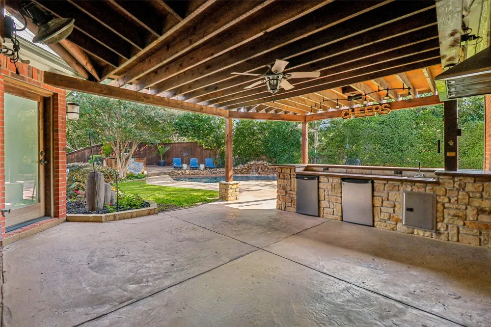 3720 Cripple Creek Court Bedford, TX 76021
