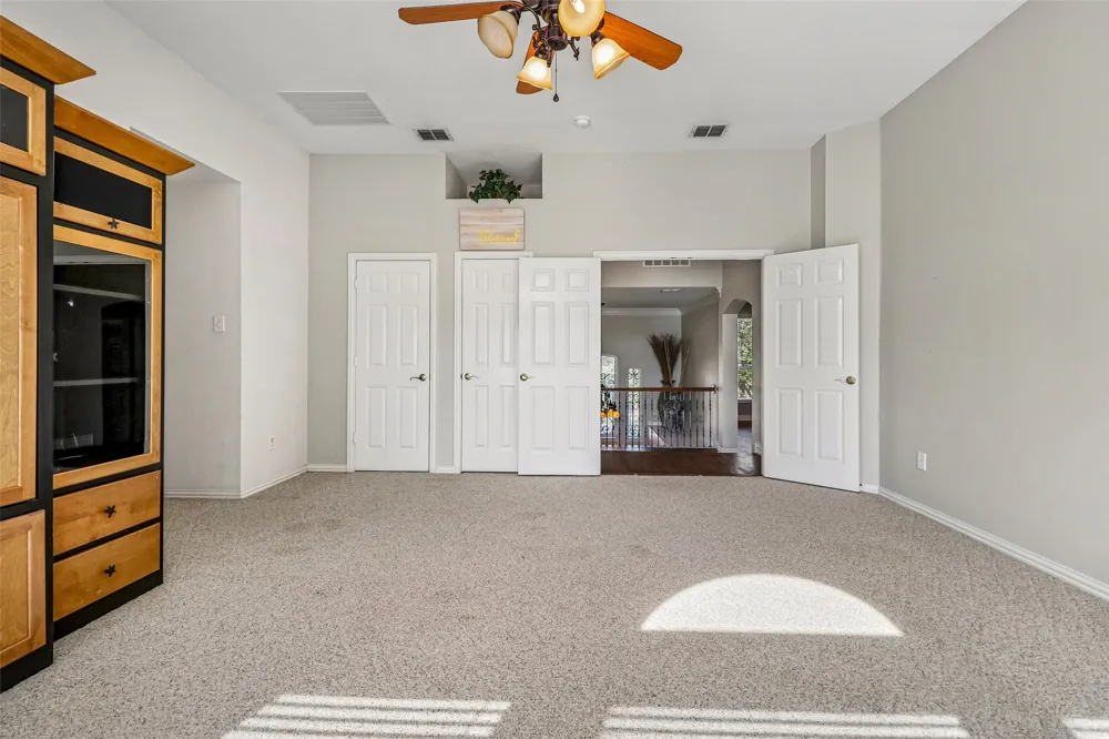 3720 Cripple Creek Court Bedford, TX 76021