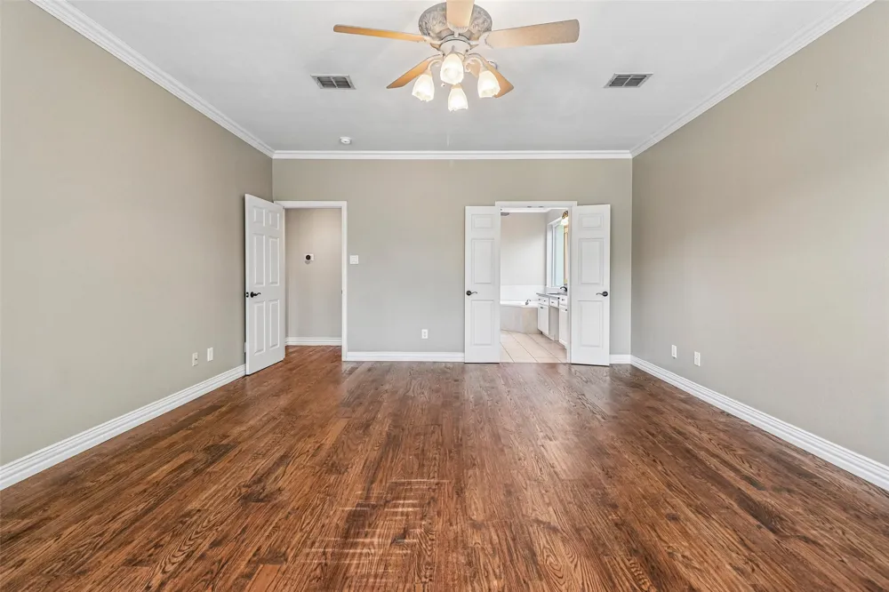 3720 Cripple Creek Court Bedford, TX 76021