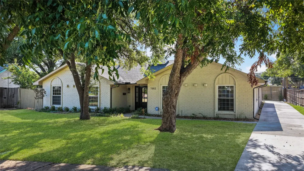 7862 La Verdura Dallas, TX 75248