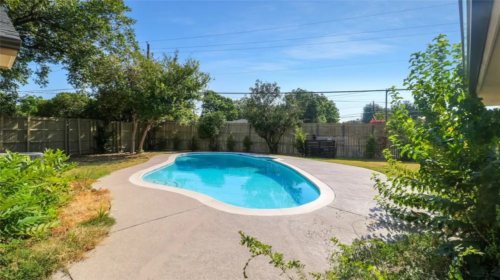 7862 La Verdura Dallas, TX 75248